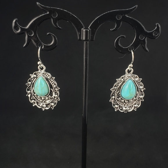 Jewelry - Gorgeous Earrings